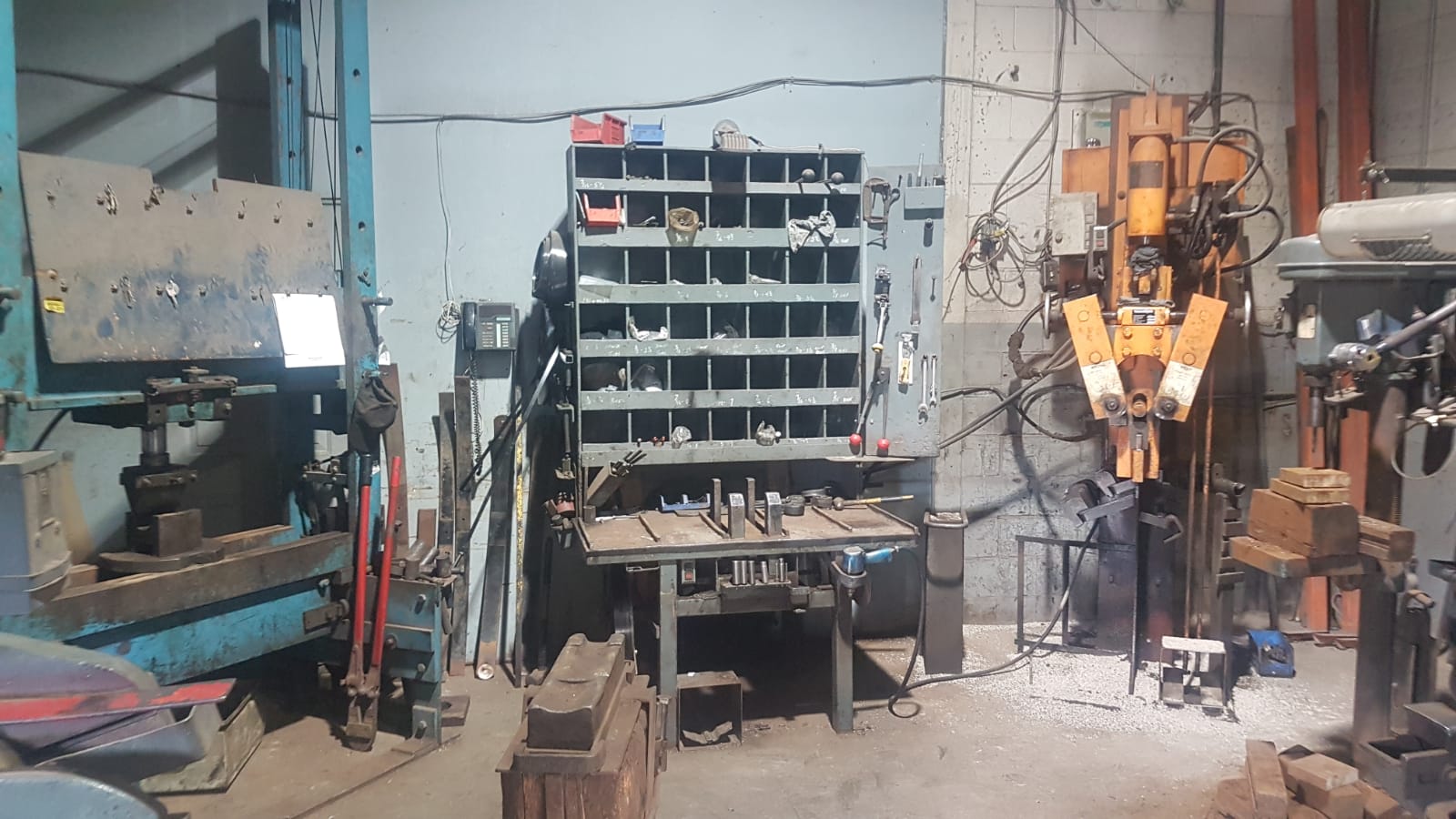 Canadas Suspensions Specialist Inc Truck & Trailer suspension service